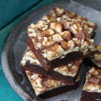 Snickers Brownie Bars